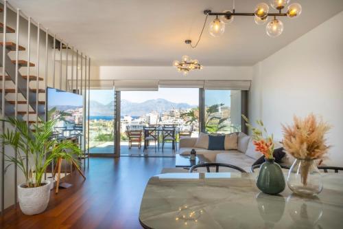 Gioma Apartment with Lake View