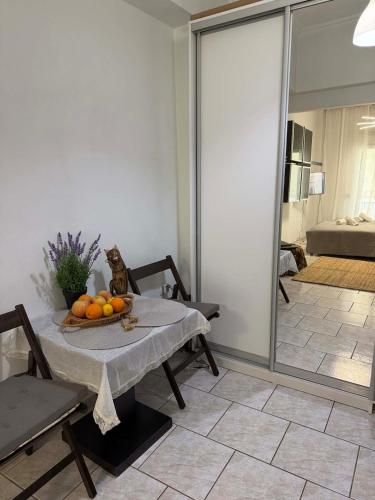 Cozy Home Full Kitchen Inverter AC Steps to Metro