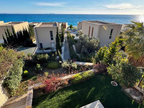 Villa Celine, Green Coast