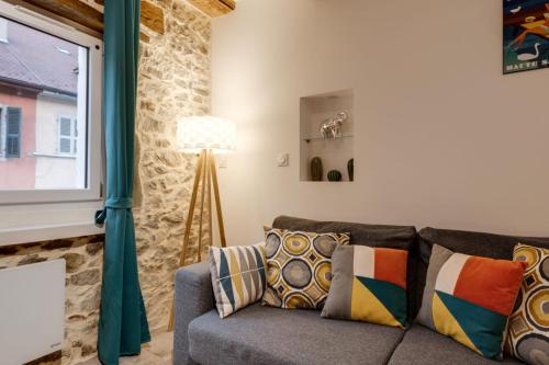 Le Paquier 9 The charm in the heart of the Old Town 150m from the Lake