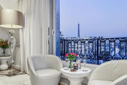 KAZA BELLA - Trocadero, amazing Eiffel tower view
