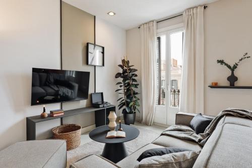Spacest - Carrer del Comte d'Urgell B
