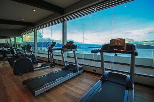 The fitness centre and/or fitness facilities at Two Seasons Coron Bayside Hotel