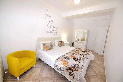 Stone's Throw - Front line apartment in Nazaré