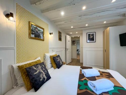 UrbanFlat 42 - Amazing Game of Thrones Flat in Paris