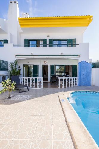 #039 Family Private Pool AC