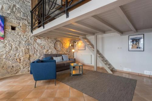 GuestReady - Bright and Modern Croix-Paquet Loft