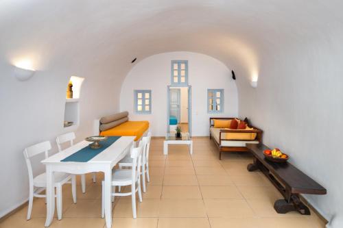 ROCK CAVE HOUSE