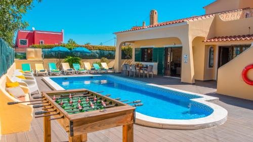 Villa Royal Sandals - com BBQ e piscina aquecível em Albufeira