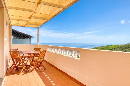 Verde Agua Garajau, a Home in Madeira