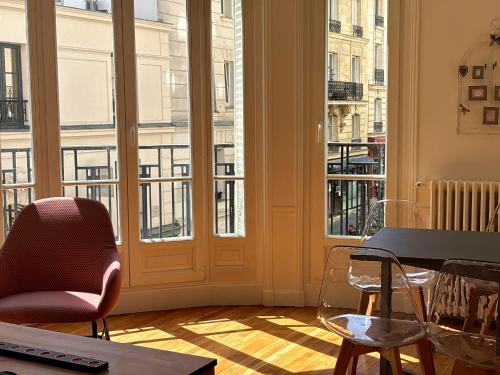 Élégant 2 pièces haussmannien avec balcon Paris 5e