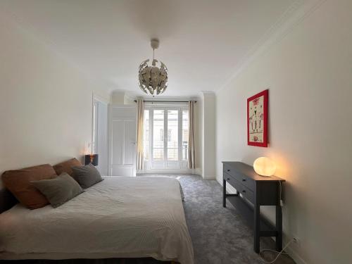 Élégant 2 pièces haussmannien avec balcon Paris 5e