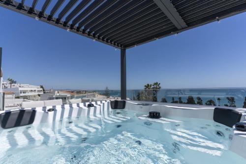 #285 Sea View Villa Jacuzzi & Large Pool