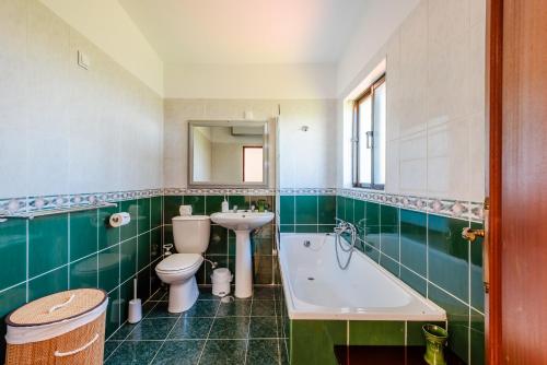 Casa no Limoeiro, Stylish Countryside Retreat Near