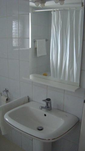 White Apartment Krk With Private Garden