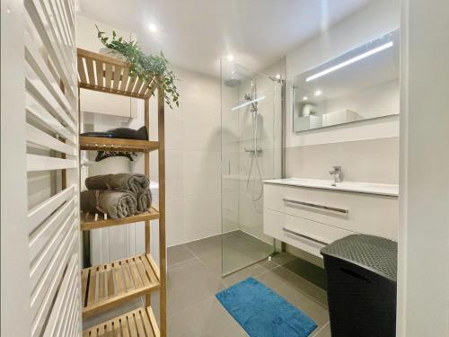 60 m2 Central Rooftop Apartment with AC
