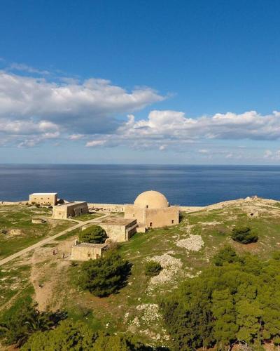 Smyrni Rethymno Suites