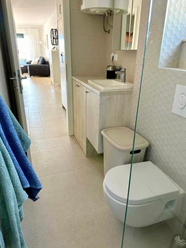 Marevista Apartment - Sea View, Pool & Private Garden near Trogir