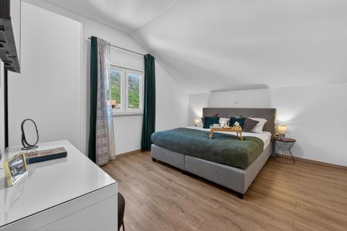 Modern Apartment with Jacuzzi & Sea View - Volare