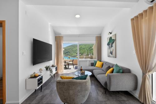 Modern Apartment with Jacuzzi & Sea View - Volare