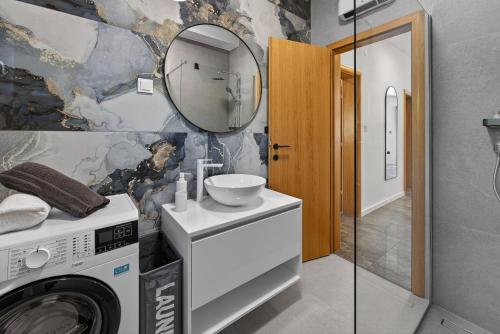 Modern Apartment with Jacuzzi & Sea View - Volare