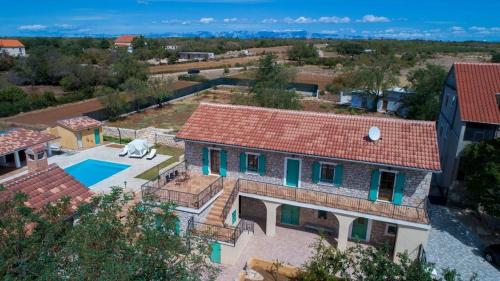 Luxury villa with a swimming pool Gornje Rastane, Biograd - 17837