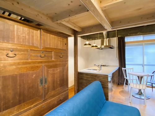 Obi House C1