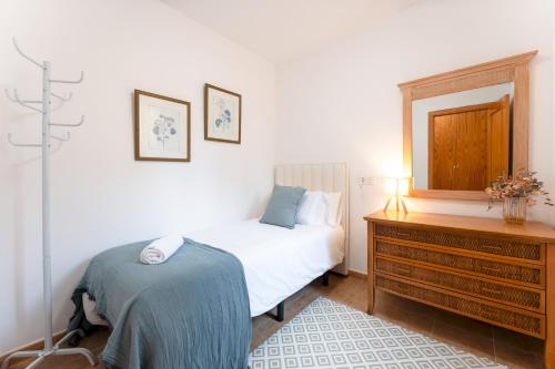 Cosy 2 Bed set in a quiet street of Los Boliches - Pass the Keys