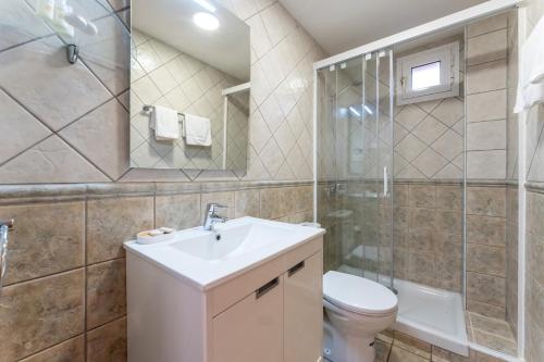 Cosy 2 Bed set in a quiet street of Los Boliches - Pass the Keys