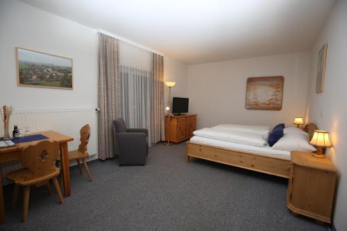 Letto o letti in una camera di Grandhotel Niederösterreichischer Hof