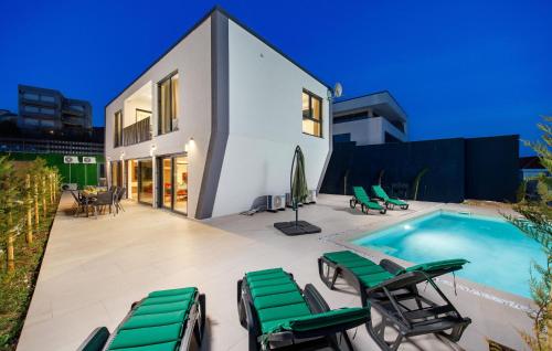 Beautiful Home In Jadranovo