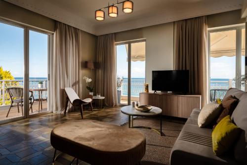 Mare Nostrum Seafront Apartment, by ZanteWize