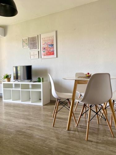 Cosy proche de la mer résidence sécurisée avec piscine