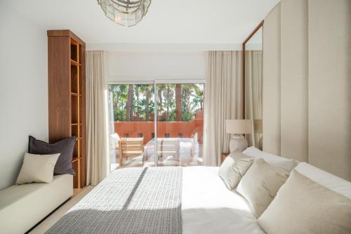 Luxury 4-Bedroom Villa Puente Romano Golden Mile