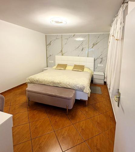 STUDIO MIMI CENTER OF TOWN KRK CROATIA