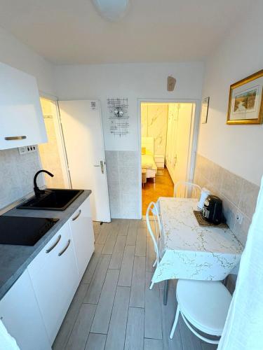 STUDIO MIMI CENTER OF TOWN KRK CROATIA