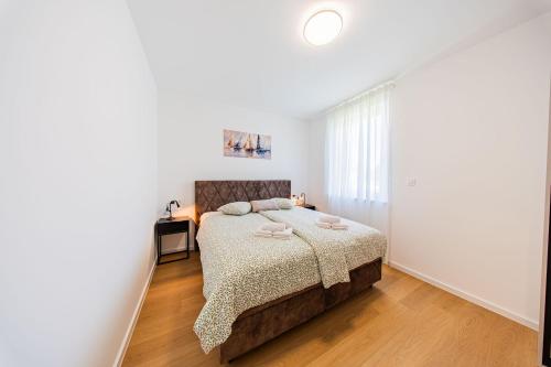 Zagreb 245 - 246 - 247 - 248 - 249 - 5 Units - Three Bedroom Apartments - New - Balcony - Parking - Flexible Keybox Entry - Modern