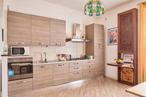 Lollo House - Romantic Apartment near Termini, San Lorenzo