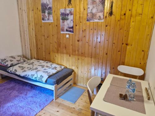 Noclegi Góromania tesisinde bir odada yatak veya yataklar