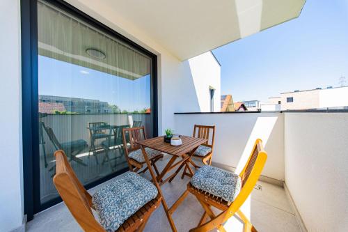Zagreb 245 - 246 - 247 - 248 - 249 - 5 Units - Three Bedroom Apartments - New - Balcony - Parking - Flexible Keybox Entry - Modern