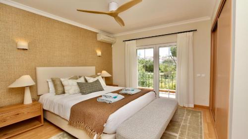 Villa Amendoeira 4 - Clever Details with private "heated" pool