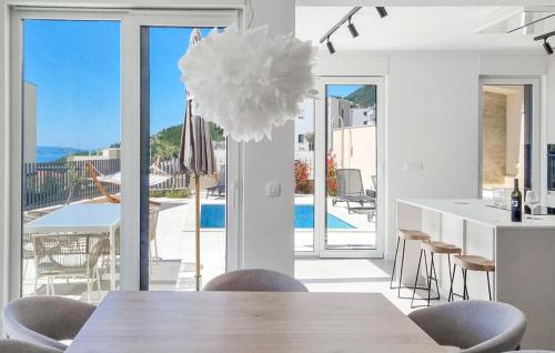 Beautiful Home In Makarska