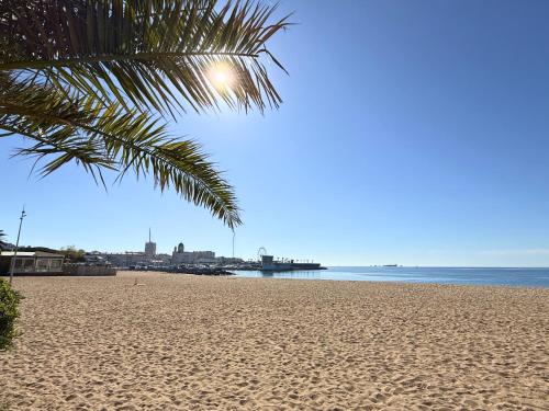 T3 au calme à 200m de la mer, extérieur et parking