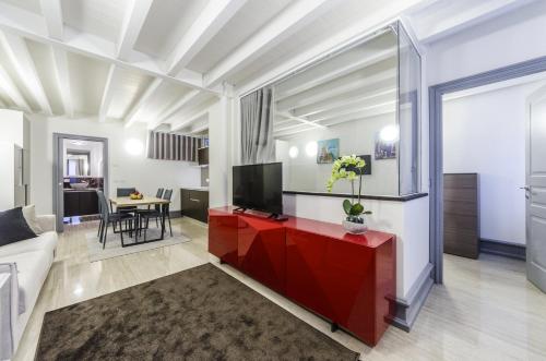 Μια τηλεόραση ή/και κέντρο ψυχαγωγίας στο Venice New Luxury Residence
