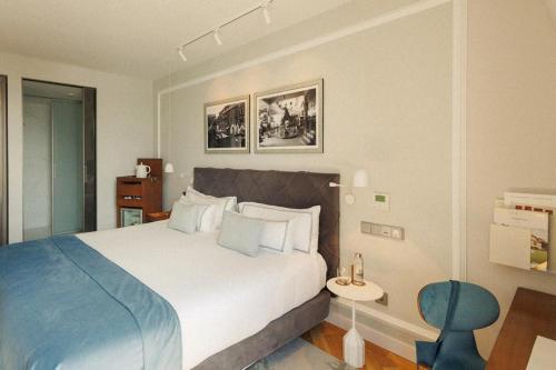 Lasala Plaza Hotel - Adults Only — Photo of the whole room