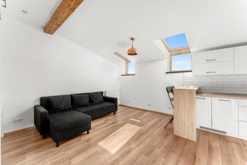 Ariańska Sunny Roof Studio by BookingHost