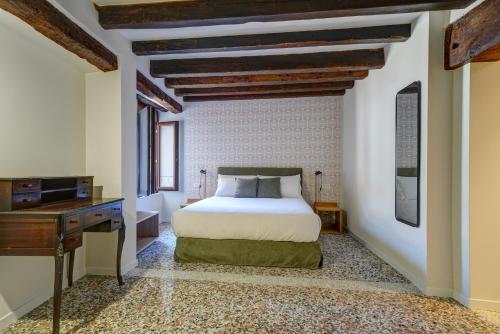 CampoBASE Rooms & Suites photo 18