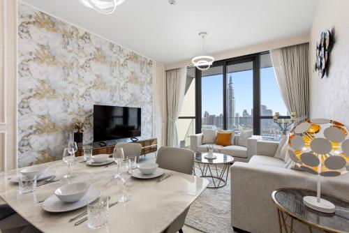 Refined 2BR Stay with Iconic Burj Views