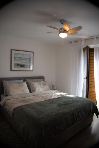 Sunset Coast Apartment
