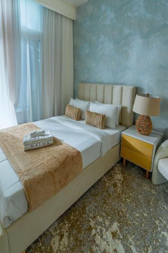 Nasma luxury stays- Dreamy Getaway Unwind in a Modern Dubai Studio